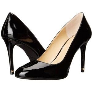 MICHAEL KORS Women's Ashby Flex Black Pump, Round Toe- Size 7